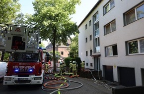 Feuerwehr Kleve: FW-KLE: Wohnungsbrand in Mehrfamilienhaus mit einer schwerverletzten Person