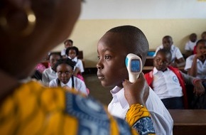 UNICEF Deutschland: Kongo: Zwei Millionen Kinder in Ebola-Gebieten gehen wieder zur Schule - unter Vorsichtsmaßnahmen | UNICEF