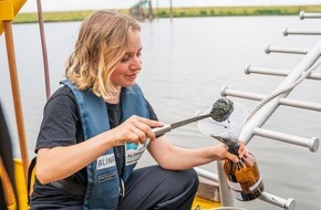 Universität Koblenz: Landauer Studentin auf Elbe-Expedition Schadstoffen im Gewässer auf der Spur