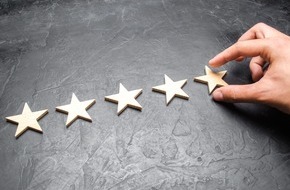 uniVersa Versicherungen: PKV-Rating Unternehmensqualität: uniVersa mit "Sehr gut" bewertet