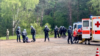 Territoriales Führungskommando der Bundeswehr: National Guardian 2024: Heimatschutzkräfte zeigen, was sie können / Heimatschützer aus Niedersachsen üben in Nienburg