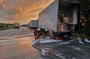 Freiwillige Feuerwehr Bad Segeberg: FW Bad Segeberg: BAB 21 - Feuer im Anhänger verlief glimpflich
