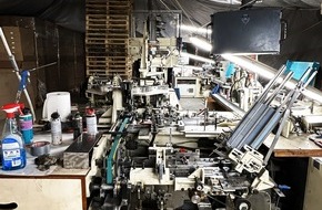 Zollfahndungsamt Hannover: ZOLL-H: ZOLL gelingt gro&szlig;er Schlag gegen illegale Zigarettenproduktion/Illegale Zigarettenfabrik ausgehoben, fast 20 Mio. Zigaretten, 16 t Tabak und Vorprodukte sichergestellt, Steuerschaden 5,4 Mio. Euro