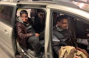 Bundespolizeidirektion München: Bundespolizeidirektion München: Albanischer und syrischer Schleuser gefasst/ Bundespolizei greift acht Migranten auf