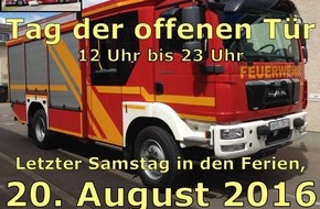 Feuerwehr Haan: FW-HAAN: Riesige Feuerwehrfahrzeug-Hüpfburg beim Tag der offenen Tür