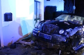 Polizei Minden-L&uuml;bbecke: POL-MI: Rasante Autofahrt endet mit Unfall
