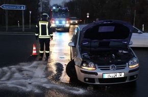 Kreispolizeibehörde Viersen: POL-VIE: Schwalmtal: Autofahrer verursacht Unfall und flüchtet auf die Autobahn