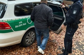 Hauptzollamt Krefeld: HZA-KR: Krefelder Zoll stellt illegale Beschäftigung und illegalen Aufenthalt fest Zehn Männer auf einer Baustelle festgenommen