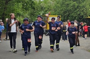 Feuerwehr Beverungen: FW Beverungen: L&ouml;schgruppe Dalhausen erfolgreich beim 11. HXFireRun vertreten / Teamgeist auch neben dem Einsatzdienst