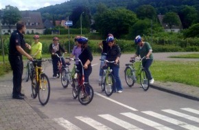 Polizeiinspektion Hameln-Pyrmont/Holzminden: POL-HM: Die Hälfte ist um: Zweiter Fahrradkurs für Frauen aller Kulturen