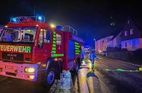 Freiwillige Feuerwehr Menden: FW Menden: Vier Verletzte nach Brand in einem Wohnhaus