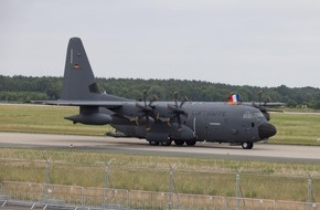 PIZ Ausrüstung, Informationstechnik und Nutzung: Deutsche Super Hercules und Regierungsflieger erhalten erweiterte Selbstschutzsysteme