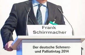 Deutsche Gesellschaft für Schmerzmedizin e.V.: "Wir brauchen einen Wertewandel in der Gesellschaft" / Schirrmacher plädiert für einen neuen Umgang mit der Ressource Alter (FOTO)