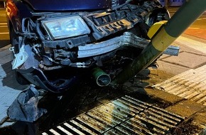 Polizei Bielefeld: POL-BI: Autofahrer kehrt an Unfallstelle zurück