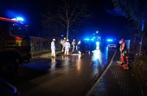 Feuerwehr Ratingen: FW Ratingen: Verkehrsunfall mit eingeklemmter Person, Ratingen Homberg, Adlerstr., 02.03.2020 19:00 Uhr