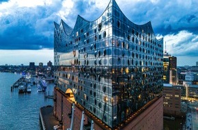 Hamburg Marketing GmbH: 10 Jahre Elbphilharmonie Hamburg: spektakul&auml;res Konzerthaus feiert seine Erfolgsgeschichte