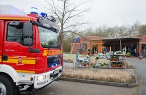 Kreisfeuerwehrverband Rendsburg-Eckernförde: FW-RD: Feuer in einer Aldi-Filiale in Eckernförde - Mitarbeiter und Kunden konnten sich retten