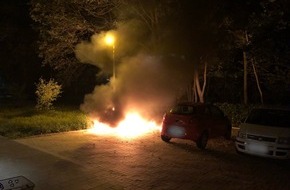 Kreispolizeibehörde Wesel: POL-WES: Voerde - Brand von zwei Mofarollern