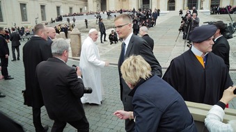 ZDFinfo: "Das Schweigen der Hirten": ZDFinfo-Doku über "Missbrauch in der Kirche"