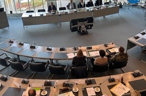 Kreispolizeibehörde Hochsauerlandkreis: POL-HSK: Landrat Dr. Schneider lädt zur Sicherheitskonferenz ins Kreishaus ein