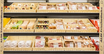 Unternehmensgruppe ALDI SÜD: Premiere bei ALDI SÜD: Frischetheke enthält ausschließlich Wurst aus Haltungsform 4