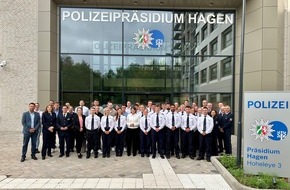 Polizei Hagen: POL-HA: Polizei Hagen begr&uuml;&szlig;t Verst&auml;rkung - 35 neue Kolleginnen und Kollegen