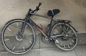 Polizeipräsidium Mainz: POL-PPMZ: Fahrradfahrer schwerverletzt - Identität unbekannt