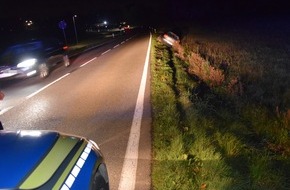 Kreispolizeibehörde Herford: POL-HF: Alleinunfall -
Alkoholisierte Fahrerin fährt in Straßengraben