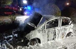 Freiwillige Feuerwehr Werne: FW-WRN: FEUER_1 - LZ3 - brennt PKW