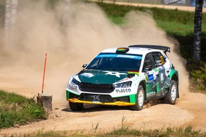 Rallye Estland: Andreas Mikkelsen und Sami Pajari fahren im Škoda Fabia RS Rally2 zum WRC2-Doppelsieg