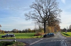 Polizei Coesfeld: POL-COE: Dülmen, Dernekämper Höhenweg/Autos zusammengestoßen
