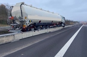 Verkehrsdirektion Mainz: POL-VDMZ: Silo-Zug fährt auf Fahrbahnteiler