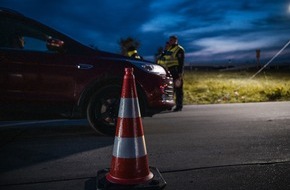 Bundespolizeidirektion München: Bundespolizeidirektion München: Bei Disco-Heimfahrt und Fernbusreise ertappt/ Bundespolizei bringt Migranten in Abschiebehafteinrichtung