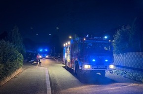 Freiwillige Feuerwehr Aurich: FW-AUR: Kleinstfeuer setzt Gebäudeteil unter dichten Rauch