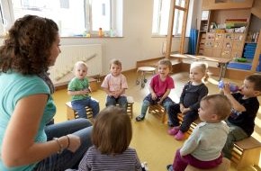 ASB-Bundesverband: Bundestag hört Experten zum Betreuungsgeld/ASB: Staatliche Verantwortung nicht an Eltern abschieben (BILD)