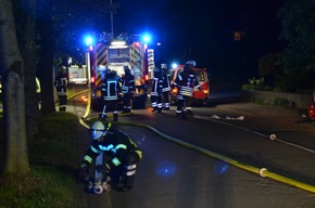 POL-STD: Schnelles Eingreifen der Feuerwehr verhindert Ausbreitung von Feuer in Dollerner Bar-Betrieb