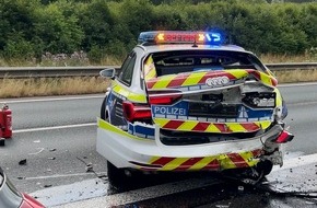 Verkehrsdirektion Koblenz: POL-VDKO: Abschlussmeldung/Lichtbilder zur Verkehrsunfallmeldung - Fahrzeug fährt in Streifenwagen