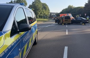 Feuerwehr Velbert: FW-Velbert: +++Verkehrsunfall mit zwei PKW auf der Kuhlendahler Stra&szlig;e+++
