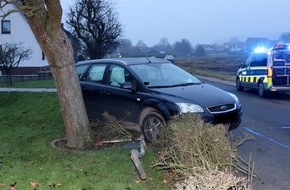 Polizei Minden-Lübbecke: POL-MI: Zwei verletzte Autofahrer nach Kollision auf Kreuzung.