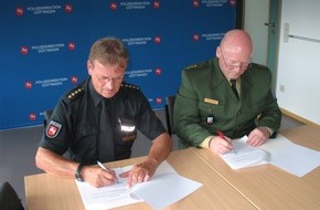 Polizeidirektion Göttingen: POL-GOE: (1087/2007) Polizeiführung aus Nordhausen zu Gast bei der Polizeidirektion Göttingen - Zusatzvereinbarung über die Wahrnehmung vollzugspolizeilicher Aufgaben auf der Autobahn 38 unterschrieben