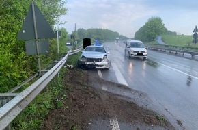 Polizeidirektion Landau: POL-PDLD: Verkehrsunfallflucht
