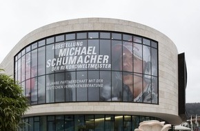 DVAG Deutsche Vermögensberatung AG: Beeindruckende Ausstellung im ZVB Marburg verlängert: Einzigartige Ausstellung über die Formel-1-Ikone Michael Schumacher noch bis Februar 2019