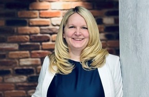 uniVersa Versicherungen: Simone Schenk erhielt Prokura bei uniVersa