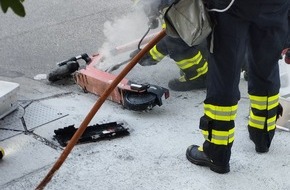 Feuerwehr München: FW-M: E-Scooter brennt (Milbertshofen)