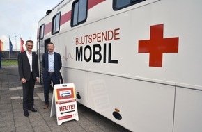 Mobilize Financial Services, eine Marke der RCI Banque S.A. Niederlassung Deutschland: Blutspendeaktion von Mobilize Financial Services und Yanfeng wieder erfolgreich