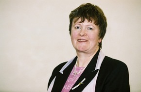 ABDA Bundesvgg. Dt. Apothekerverbände: Wechsel an der Spitze der Bundesapothekerkammer / Zum ersten Mal leitet eine Frau die BAK