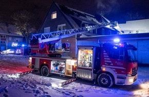 Feuerwehr Bochum: FW-BO: Brand in dear Zwischendeckes eines Wohnhauses in Altenbochum