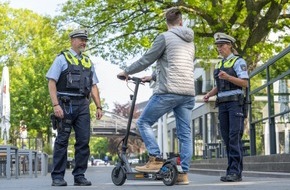 Polizei Mettmann: POL-ME: Polizei kontrollierte E-Scooter-Fahrerinnen und -fahrer - 2606097