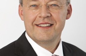 TÜV-Verband e. V.: Stabwechsel an der VdTÜV-Spitze / TÜV wählen Dr.-Ing. Manfred Bayerlein zum neuen Vorsitzenden ihres Verbandes (BILD)