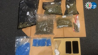 Polizeipräsidium Oberhausen: POL-OB: Flucht ohne Happy End - 25-Jähriger mit Tüten voller Drogen festgenommen